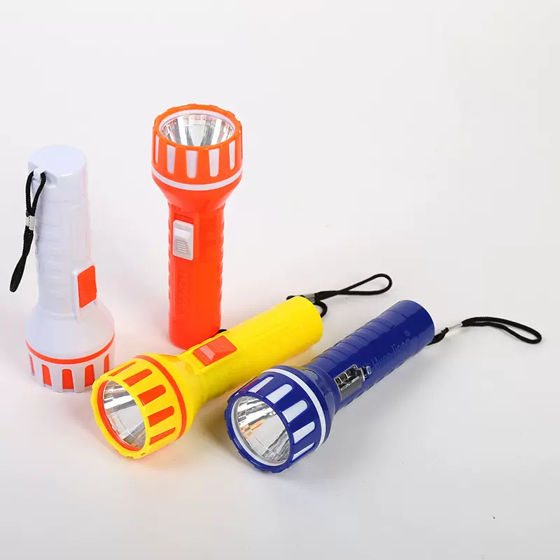 厂家批发两元店迷你小手电LED手电筒活动促销小礼品发光玩具亮光