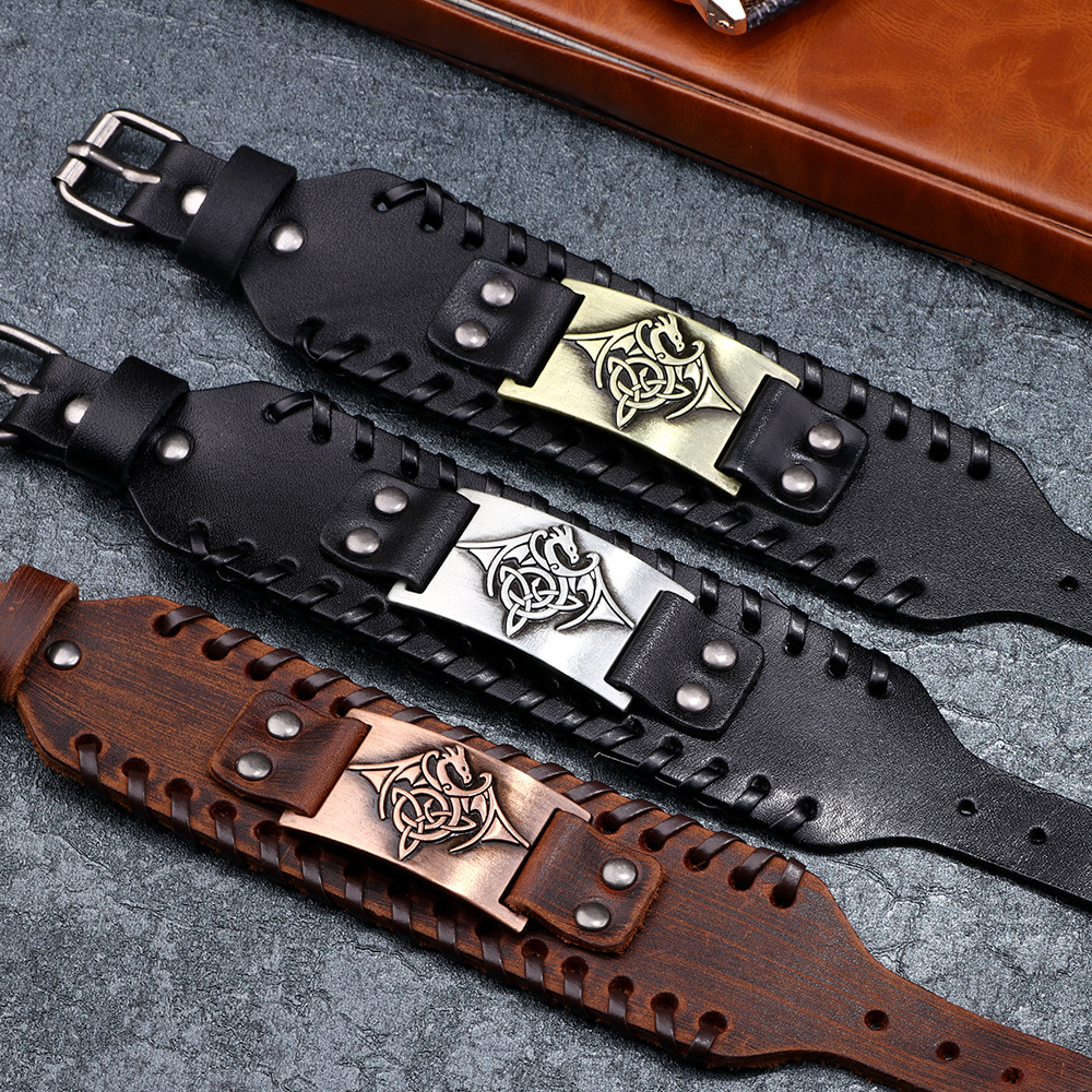 retro fashionable leather bracelet handmade