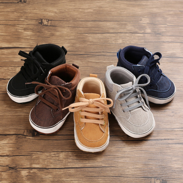 Children's sneakers for early age