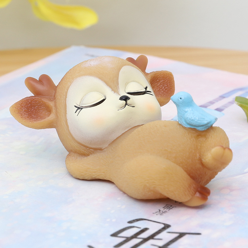 Nanyuan Chuanfang vinilo dibujos animados ciervos bebé pastel decoración coche creativo escritorio Plum Blossom ciervos joyería al por mayor