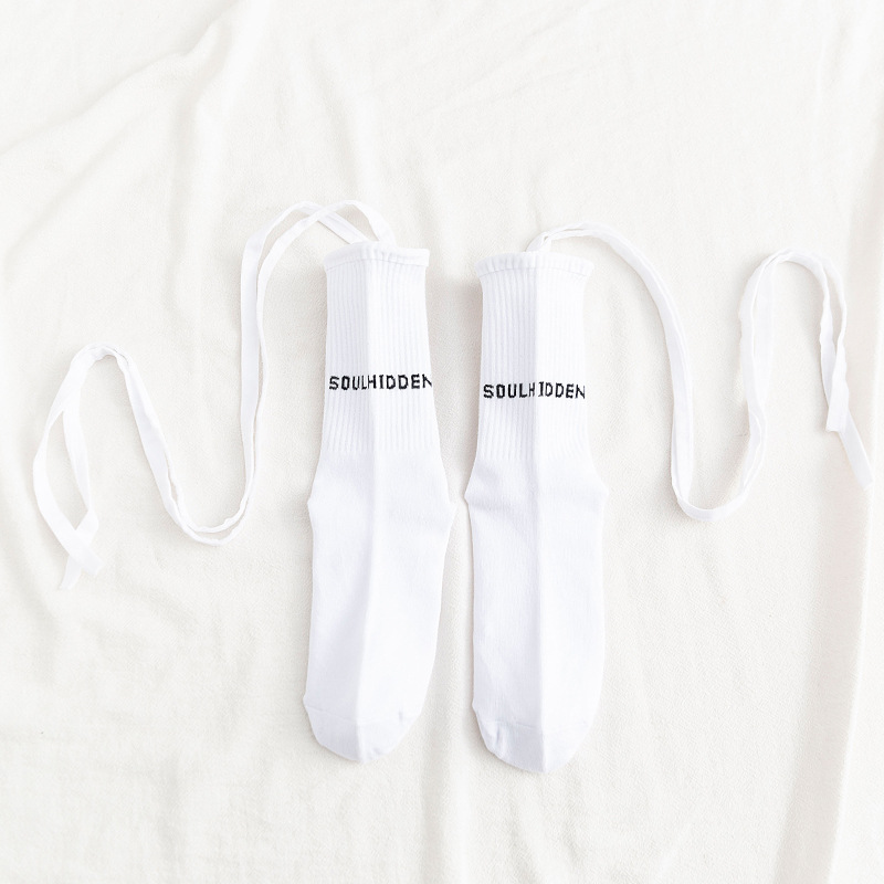 Plusox Otoño e Invierno Nueva Lolita calcetines de correa cruzada hembra ins llamativos calcetines de marea calcetines de pantorrilla calcetines de media pantorrilla