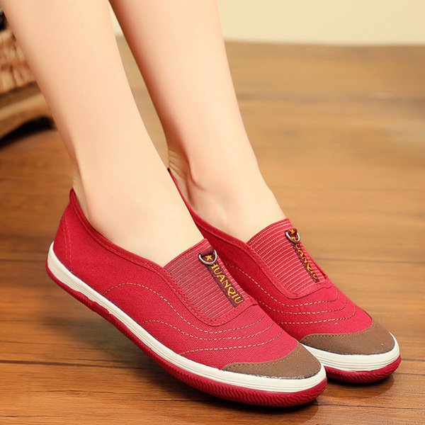 Breathable low non-slip casual footwear
