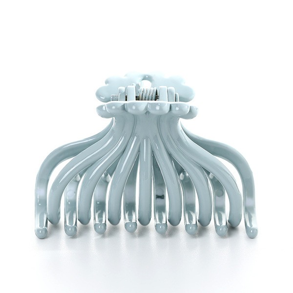 Fashionable plastic hair accessory