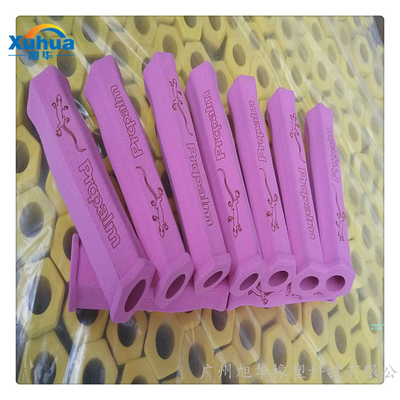 供应橡塑防滑防条纹健身器材把套NBR发泡管套双色手把套来样定 制