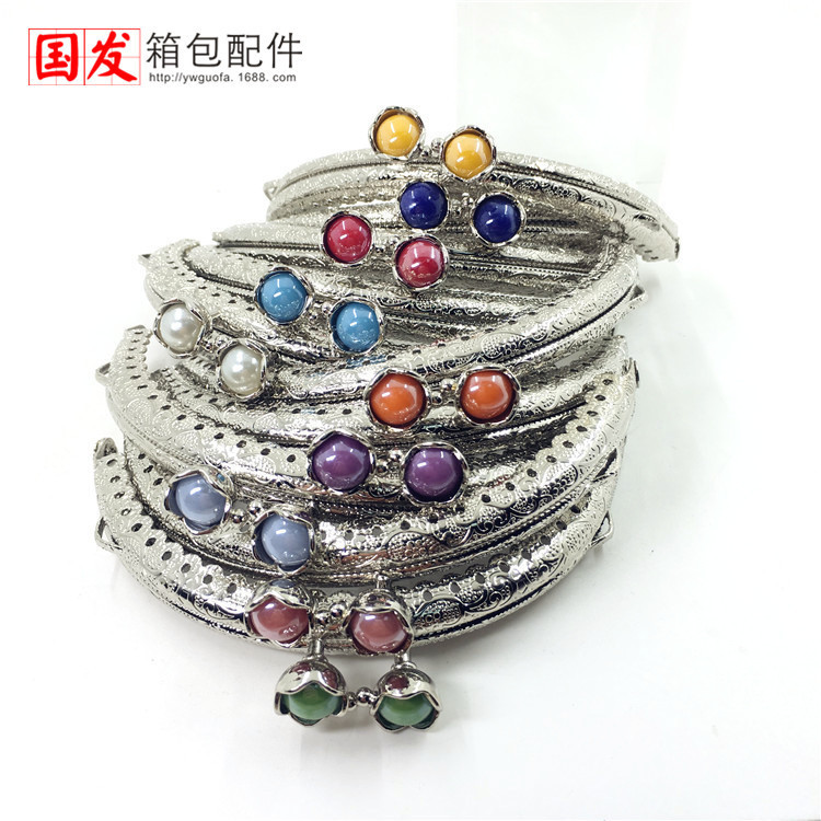 10.5Cm semicircular encaje en relieve cabeza de loto oro plateado DIY oro común 0167 - YS