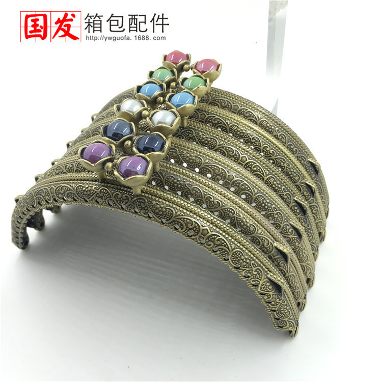 12.5Cm semicircular encaje en relieve cabeza de loto oro bronce 13 colores opcionales   El 0350 - GT