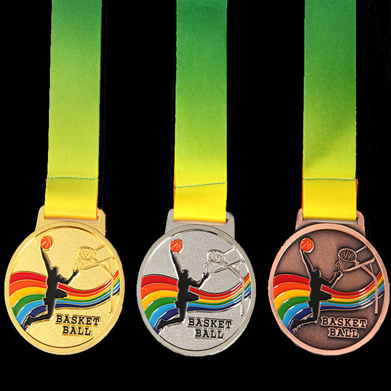 Fábrica al por mayor insignia de metal creativo Medalla deportiva en stock insignia medalla de metal de lámina de oro