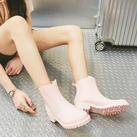 女式雨鞋;男式雨鞋;成型模