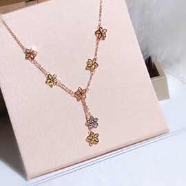 鄂豪珠宝  18k金7花项链彩金项链Au750女生性感晚宴搭小裙子项链