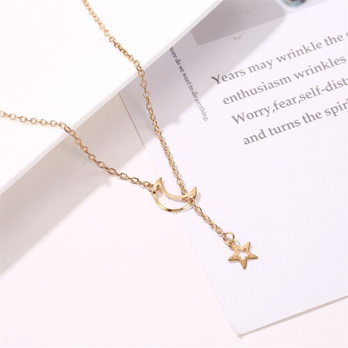 New jewelry, European and American style, sexy star and moon pendant, simple and versatile necklace, cross-border hot selling accessories for women