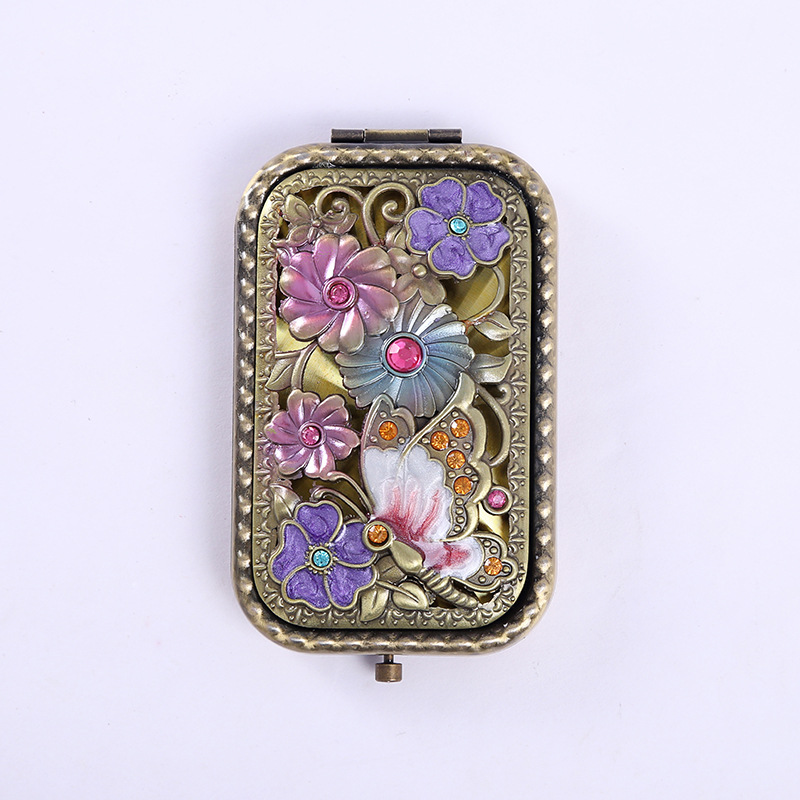 Espejo de metal de estilo europeo cobre retro portátil pequeño espejo de bolsillo plegable espejo de maquillaje de doble cara para mujer espejo de regalo
