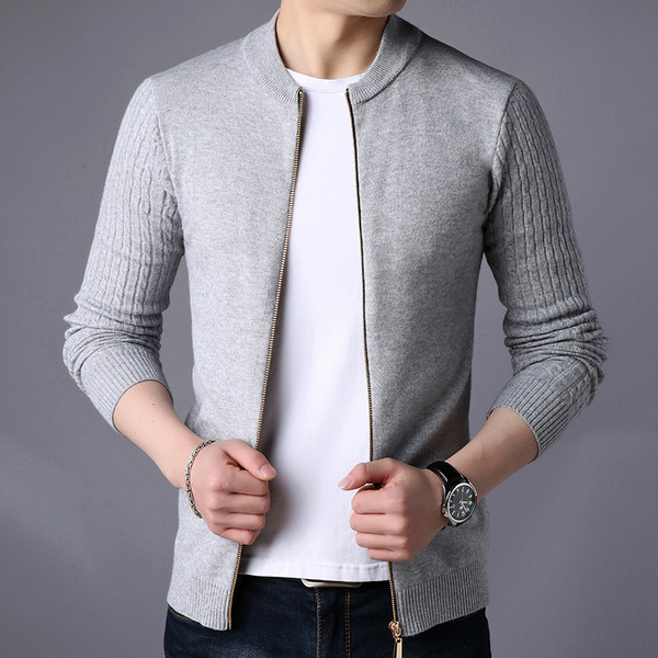 Solid color sweater with zipper