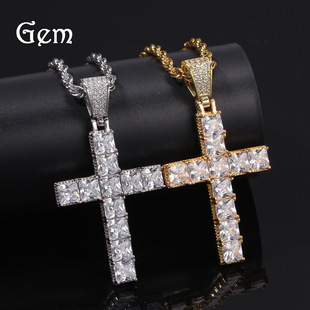 �羳���u���������ʯʮ�ּ��朚W����˂�����Ů��H�������