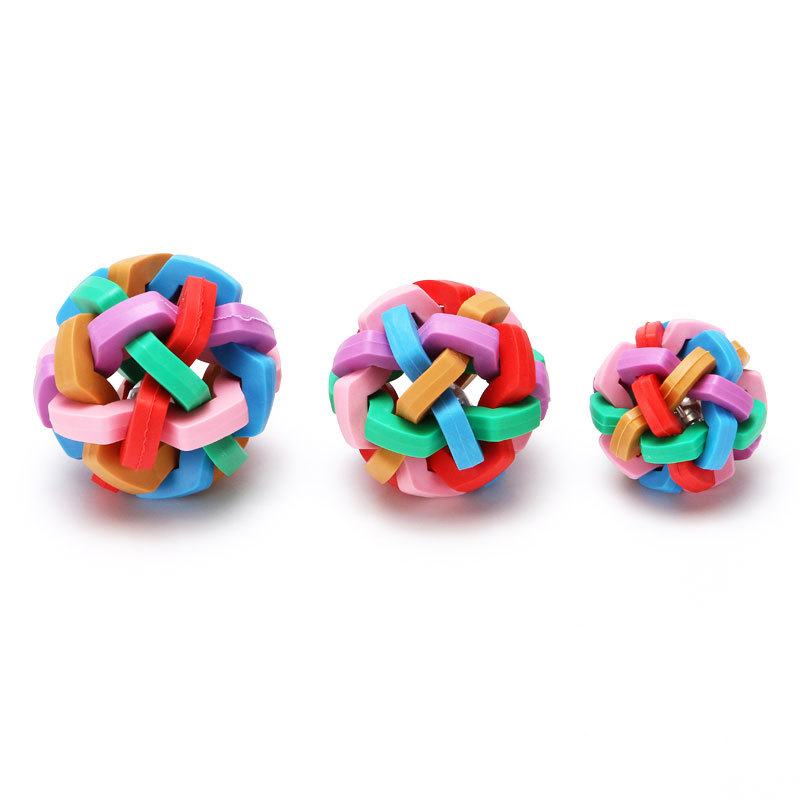 Suministro directo de fábrica mascota mordedura juguete colorido campana perro sonido juguete molar mordedura resistente TPR bola tejida