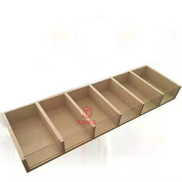 6 칸짜리 나무 상자