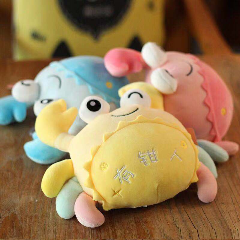 Popular en línea popular juguete de peluche lindo muñeca de captura muñeca acuario pequeño tamaño cangrejo peludo muñeca
