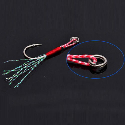 Feathered iron plate hook with bright silk, bulk large-item barbed hook featuring blood grooves—single hook designed for sea fishing and boat fishing, perfect for slow-jigging techniques.