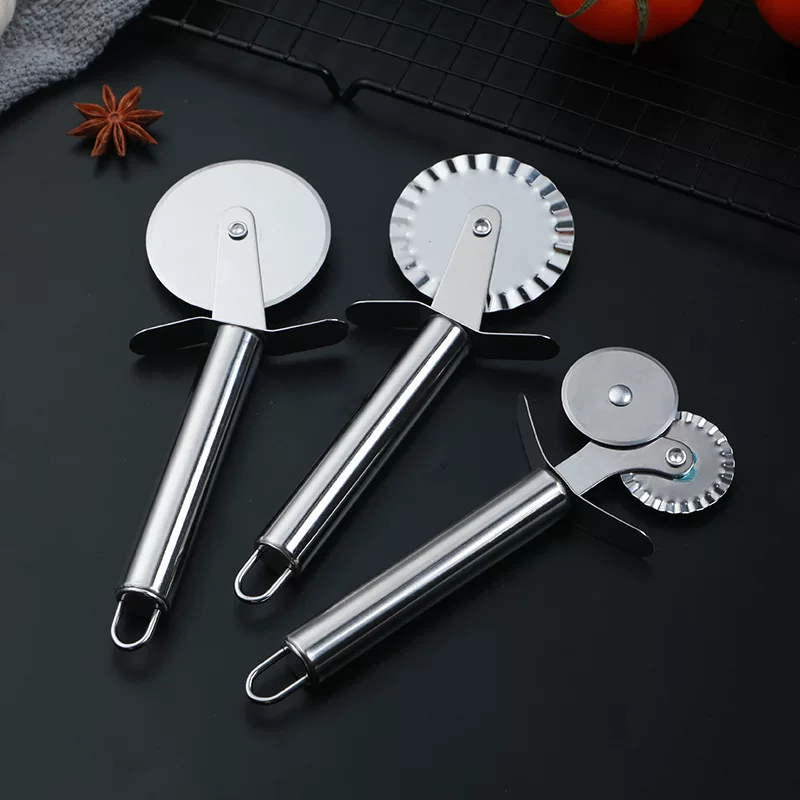 Wholesale pizza roller knife stainless steel single -wheel pizza knife sloping knife pizza baking tool