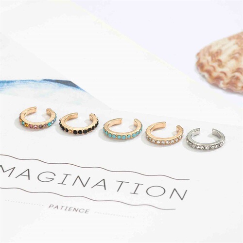 New European and American-style minimalist diamond-studded ear cuffs—no-piercing, edgy U-shaped ear clips with a stylish design.