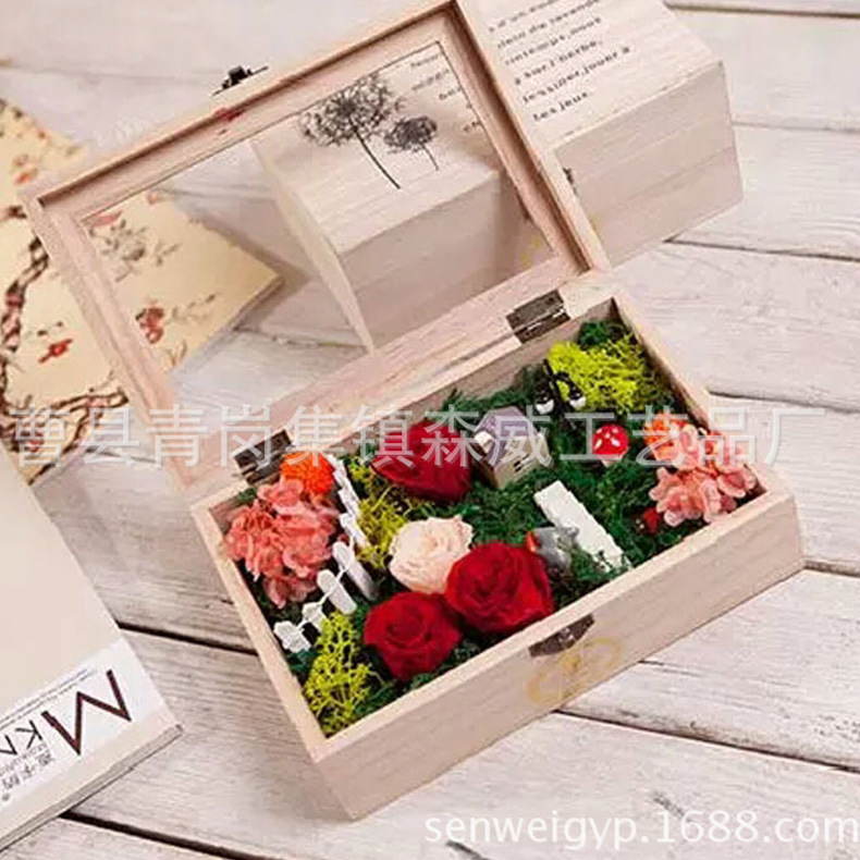 Wooden wooden box