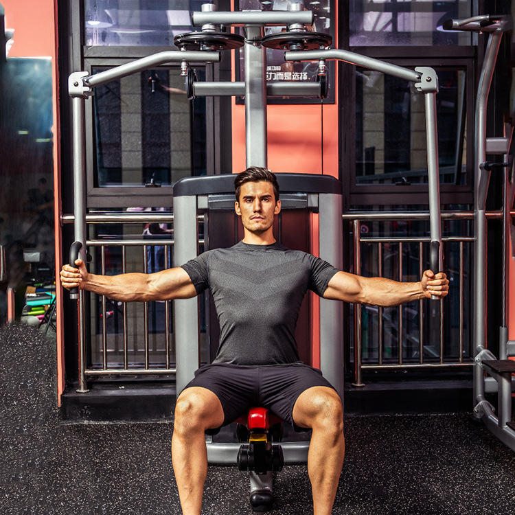 Pecho entrenador muslo flexión y estiramiento alto pull-down grandes y pequeñas aves voladoras de embarque gimnasio comercial Estudio de educación privada