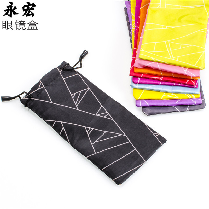 Fashion waterproof sunglasses bag men printed glasses cloth bag storage bag black microfiber glasses bag wholesale Fashion waterproof sunglasses bag men printed glasses cloth bag storage bag black microfiber glasses bag wholesale