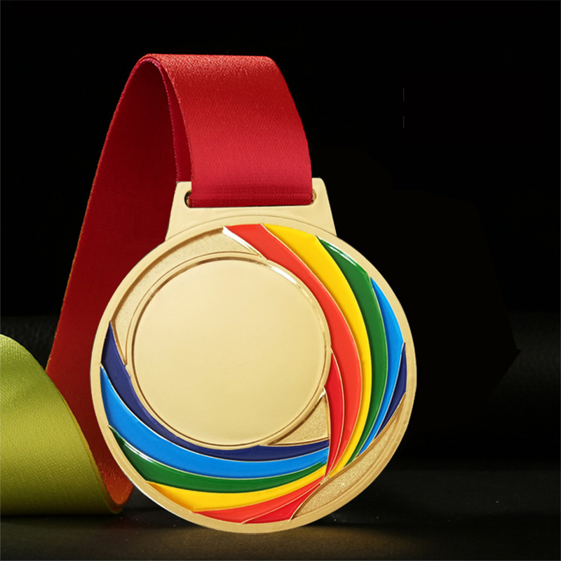 El arco iris corre en blanco (dorado)