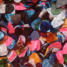 吉他尤克里里拨片 赛璐璐拨片0.46 0.71 0.96拨片ABS拨片手指弹片