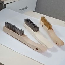 厂家直销外贸美式杨木钢丝刷枫木弹簧钢丝刷除锈清洁刷五金工具刷