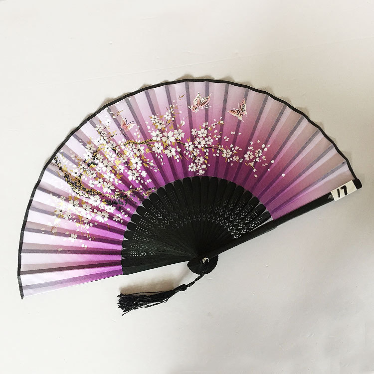 Fábrica directa estilo chino de bambú de seda ventilador bambú suerte regalo dos sonrisa verde plegable estilo antiguo ventilador fábrica al por mayor