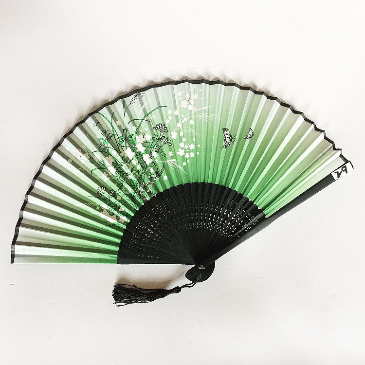 Fábrica directa estilo chino de bambú de seda ventilador bambú suerte regalo dos sonrisa verde plegable estilo antiguo ventilador fábrica al por mayor