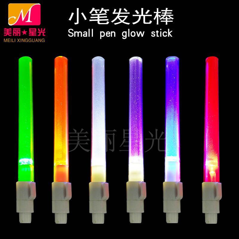 Venta al por mayor mini palo luminoso led celebración empresarial fiesta de Nochevieja accesorios luminosos pequeño bolígrafo palo logo fabricante