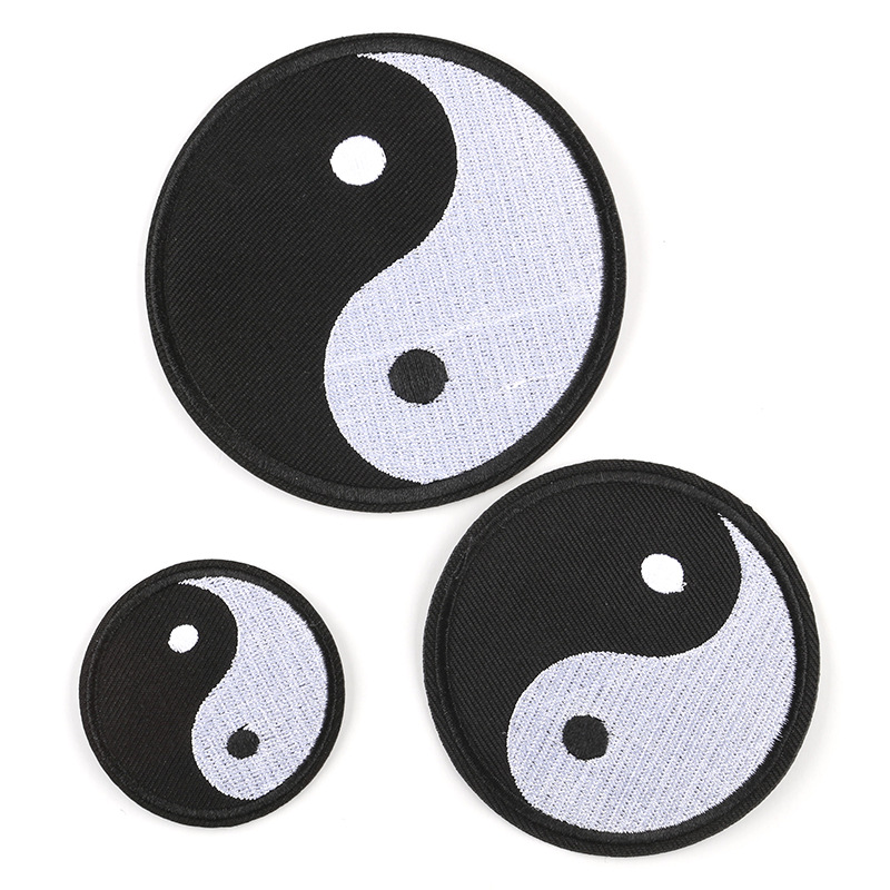 草莓电脑绣花标服装辅料批发八卦布贴衣服补丁贴徽章配饰刺绣贴