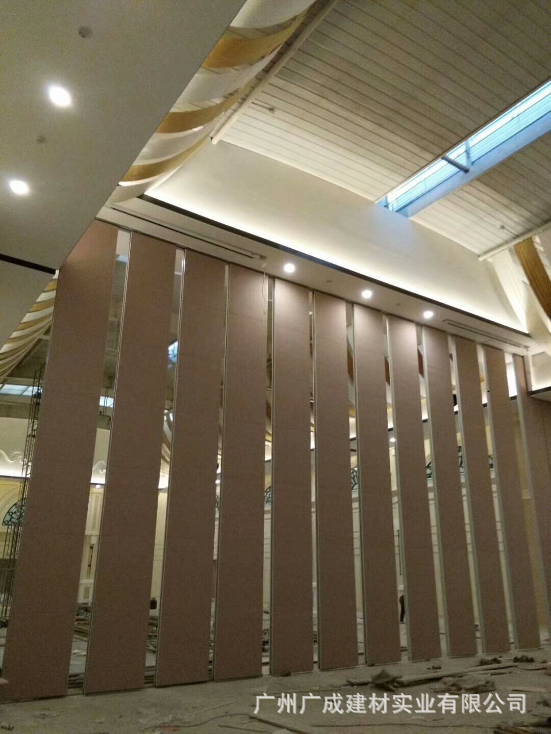 江苏65型饰面板酒店活动隔断屏风高隔断墙 餐厅可移动隔断墙