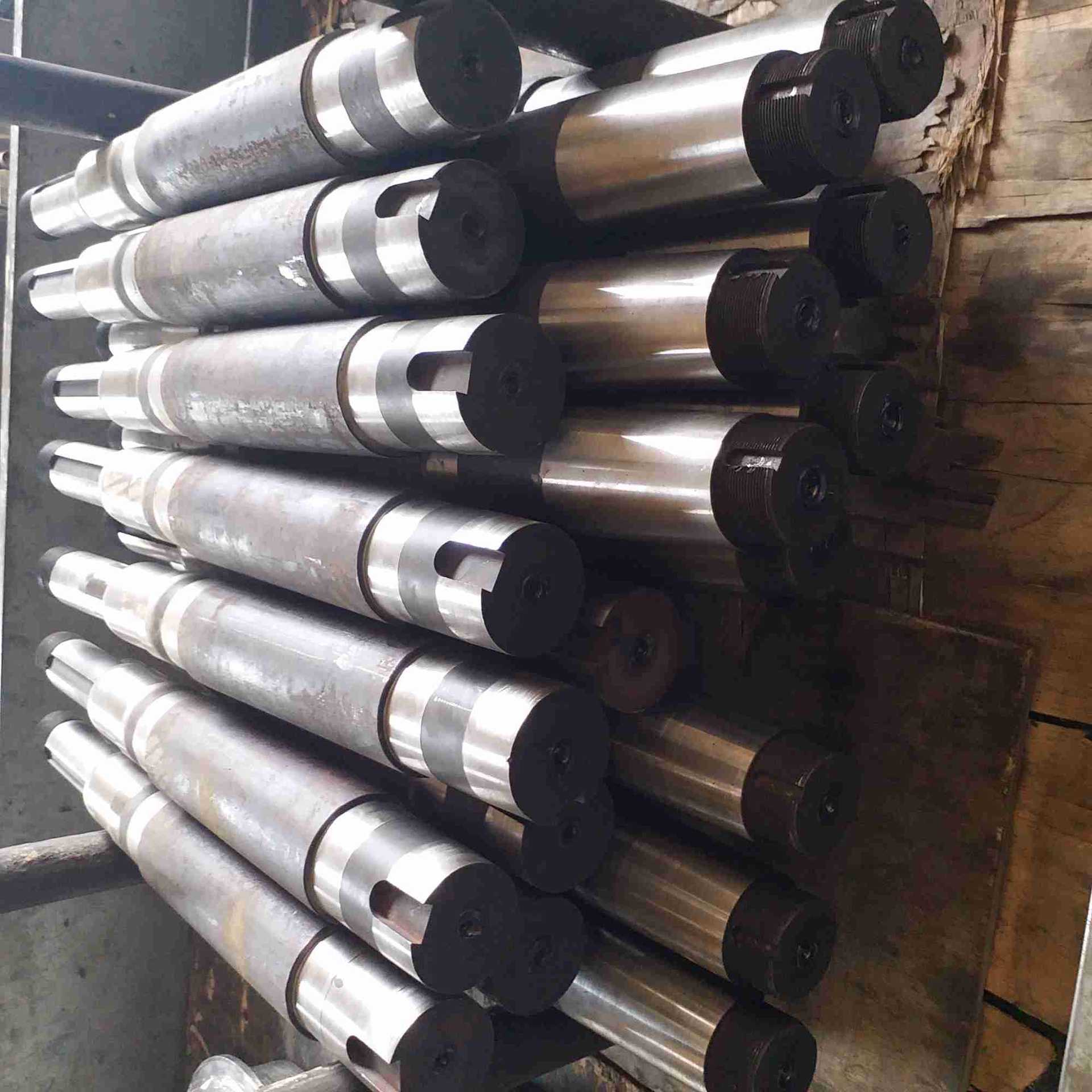 碳化钨喷涂 塔伦表面喷涂耐磨层 陶瓷氧化铬涂层氧化铬耐高温