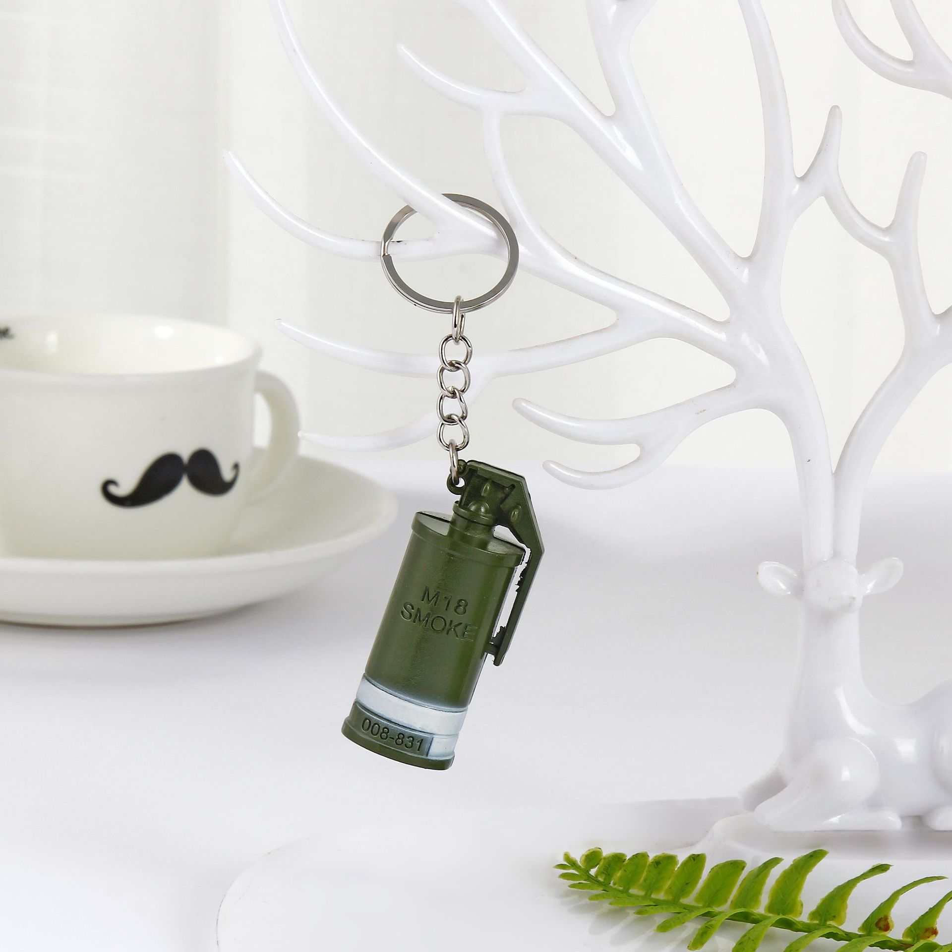 연기 폭탄 스프레이 흰색 페인트