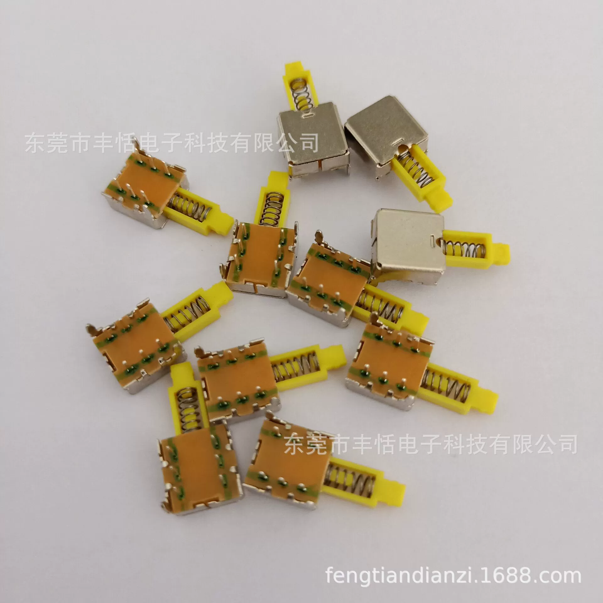 PS22E50 самоблокирующийся прямой ключевой переключатель без замка PS22E02 переключатель прикуривателя A06 ключевой переключатель заводская цена прямые поставки