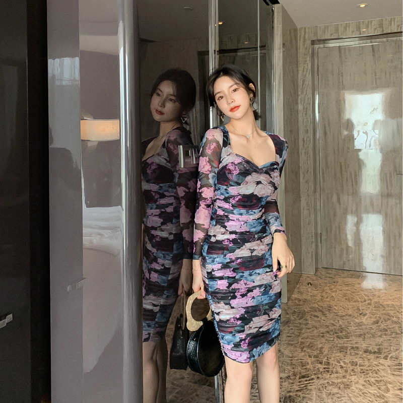 Đầm ôm body nữ lưới xếp ly không dây in họa tiết retro — Màu đen họa tiết