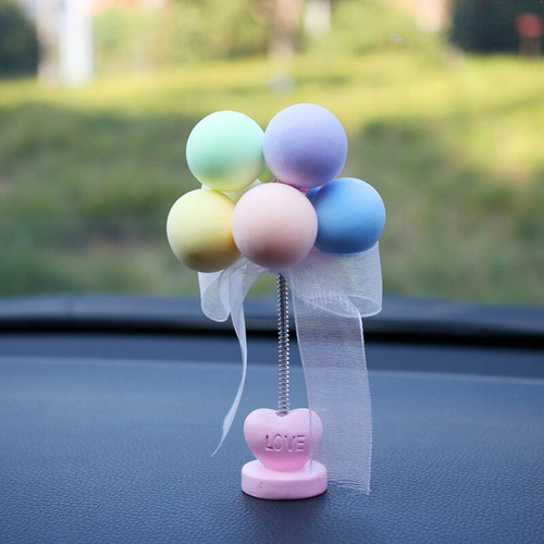 汽车弹簧摇头告白气球摆件 车内心形黏土可爱创意中控台个性装饰