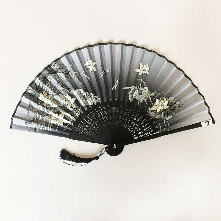 Fábrica directa estilo chino de bambú de seda ventilador bambú suerte regalo dos sonrisa verde plegable estilo antiguo ventilador fábrica al por mayor