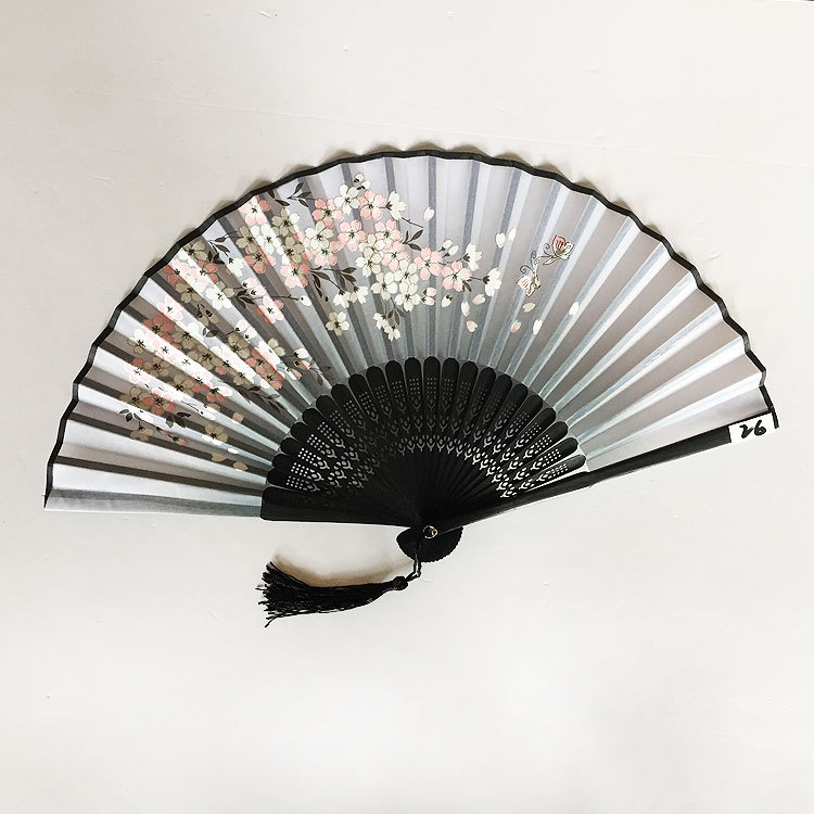 Fábrica directa estilo chino de bambú de seda ventilador bambú suerte regalo dos sonrisa verde plegable estilo antiguo ventilador fábrica al por mayor