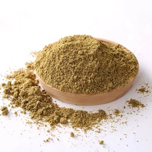 Cumin powder, Sichuan peppercorns, star anise, coriander seeds, tangerine peel, cardamom, angelica root, cloves, roasted peanuts, sesame powder, and a comprehensive collection of spices.