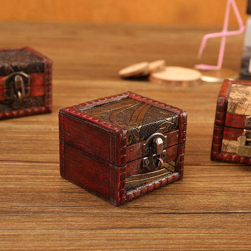 Factory wholesale jewelry packaging box wooden box antique small square box European retro wooden table storage box