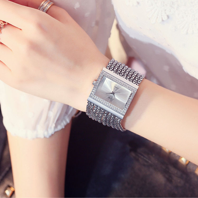Set di gioielli da donna: bracciali e orologi con strass, design quadrato, orologio versatile_voghion.com