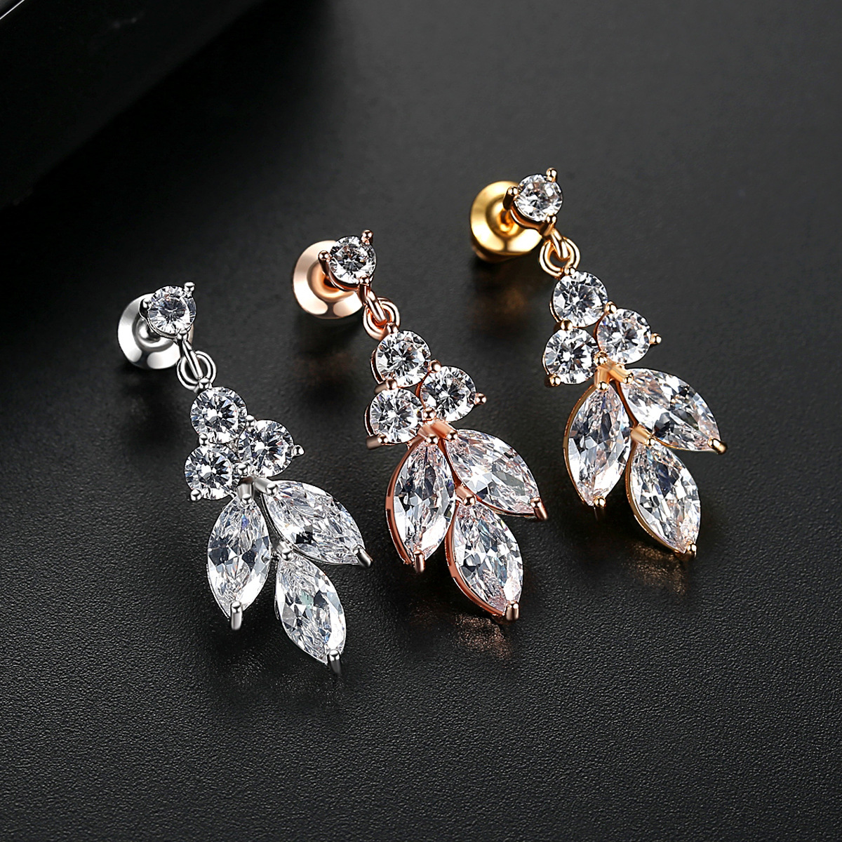 Fresh elegant fashionable earrings with zircon