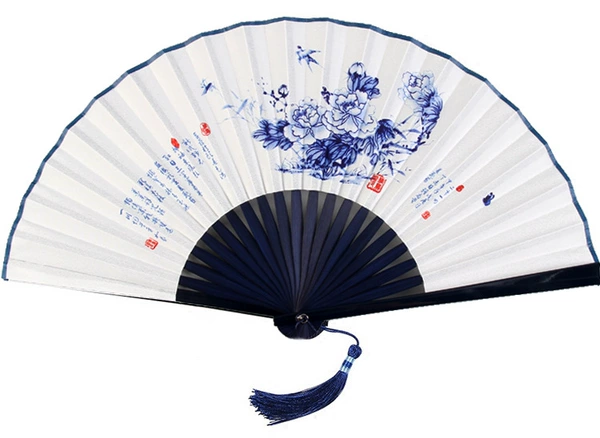 Blue and White Feiyan (7 inches) without box or cover