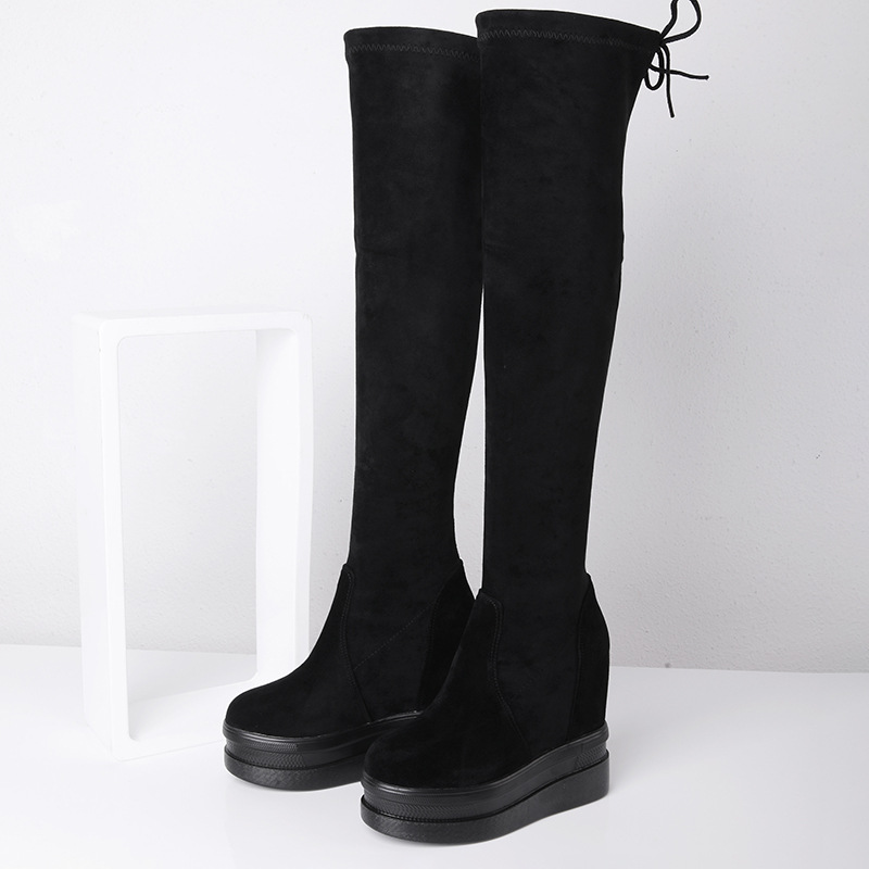 Boot nữ cổ cao ôm bắp chân co giãn, dáng qua gối, đế bệt — Lót lông đen