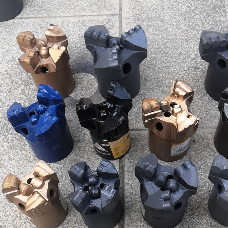 三翼合金钻头 金刚石锚杆钻头 金刚石内凹三翼复合片钻头