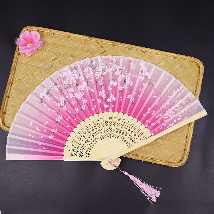 Fuente de la fábrica de bambú estilo chino ventilador plegable estilo japonés ventilador de bambú danza ventilador sonrisa ventilador al por mayor