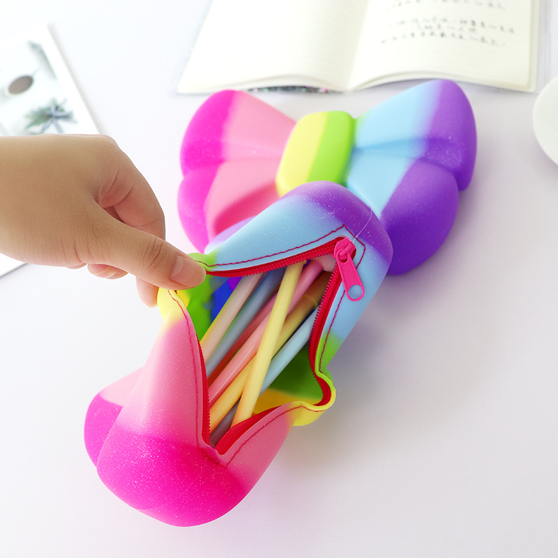 创意可爱彩虹蝴蝶结大容量硅胶笔袋幼儿园学生防水硅胶文具盒批发|ru